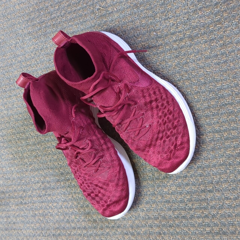 Lunar Magista 2 Flyknit 'Team Red'